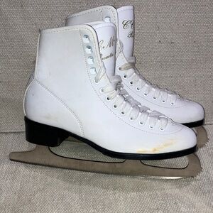 CCM wm’s 10 Pirouette White Ice figure Skates